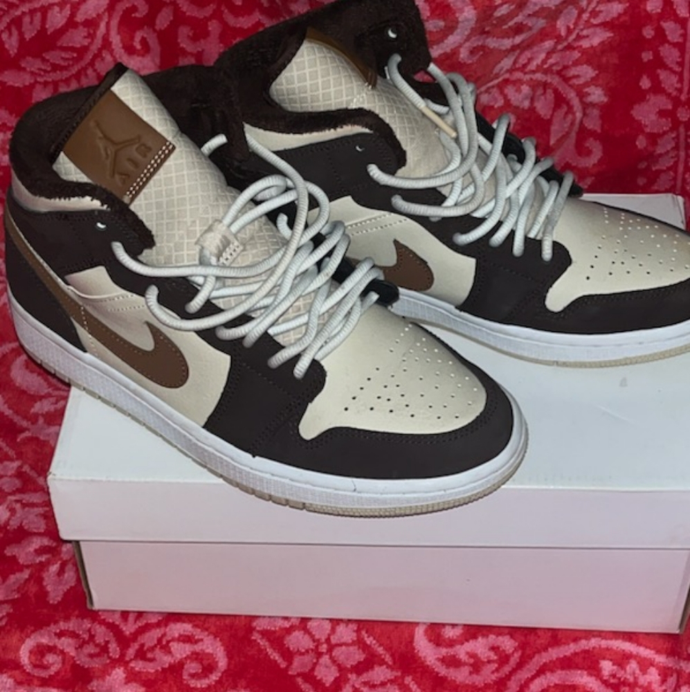 Women Jordan 1